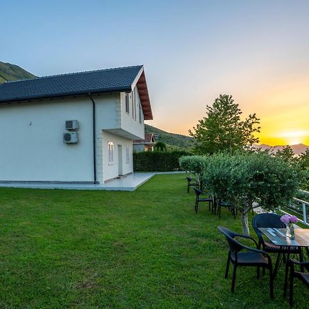 Xhuli Guesthouse Shkoder Exterior photo